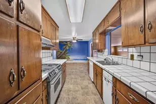 8431 Wayland Ln, Gilroy, CA 95020 - Photo 9