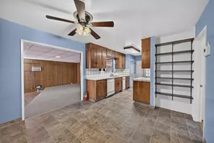 8431 Wayland Ln, Gilroy, CA 95020 - Photo 15