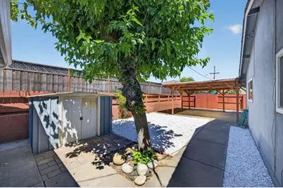 8431 Wayland Ln, Gilroy, CA 95020 - Photo 43