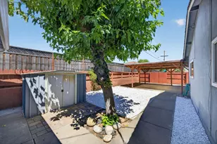 8431 Wayland Ln, Gilroy, CA 95020 - Photo 43