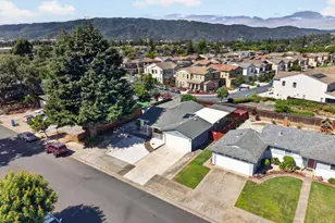 8431 Wayland Ln, Gilroy, CA 95020 - Photo 3