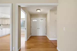 1135 Manning Ct, San Martin, CA 95046 - Photo 7