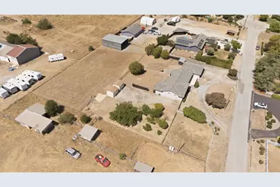1135 Manning Ct, San Martin, CA 95046 - Photo 77