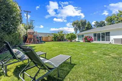 2812 Thrasher Ln, San Jose, CA 95125 - Photo 51