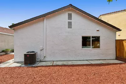 555 Lanfair Cir, San Jose, CA 95136 - Photo 43