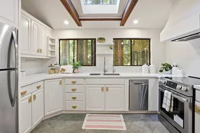 24250 Glenwood Dr, Los Gatos, CA 95033 - Photo 17