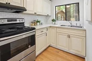24250 Glenwood Dr, Los Gatos, CA 95033 - Photo 33