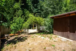 24250 Glenwood Dr, Los Gatos, CA 95033 - Photo 47