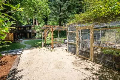 24250 Glenwood Dr, Los Gatos, CA 95033 - Photo 43