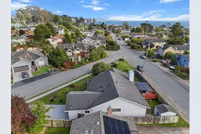 423 Montecito Ave, El Granada, CA 94018 - Photo 7