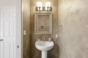 13565 Wendy Ln, Saratoga, CA 95070 - Photo 21