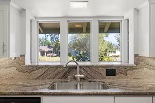 13565 Wendy Ln, Saratoga, CA 95070 - Photo 29