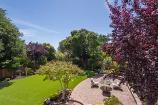 49 W Summit Dr, Redwood City, CA 94062 - Photo 29