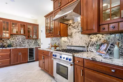 49 W Summit Dr, Redwood City, CA 94062 - Photo 9