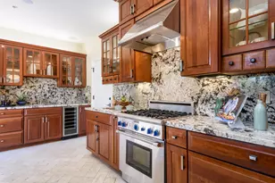 49 W Summit Dr, Redwood City, CA 94062 - Photo 9