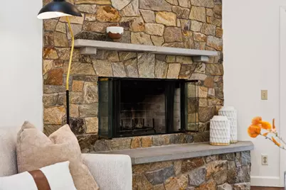 2062 Mills Ave, Menlo Park, CA 94025 - Photo 25