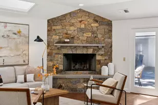 2062 Mills Ave, Menlo Park, CA 94025 - Photo 27