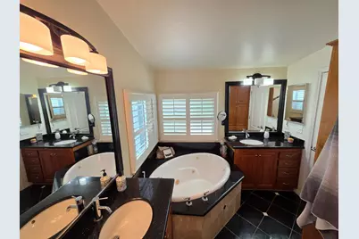 141 Chateau La Salle Dr 141, San Jose, CA 95111 - Photo 17