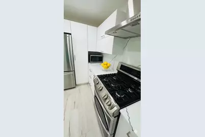930 California Ave 105, Santa Monica, CA 90403 - Photo 3