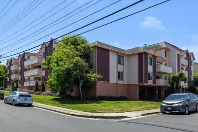 405 91st St 10, Daly City, CA 94015 - Photo 3