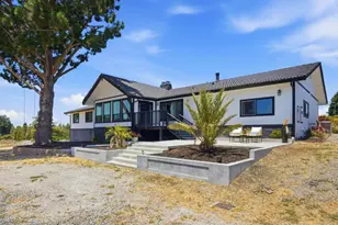 73 Aloha Ct, Petaluma, CA 94952 - Photo 3