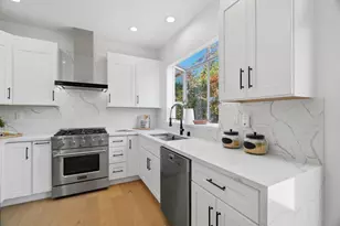 2325 De Varona Pl, Santa Clara, CA 95050 - Photo 23
