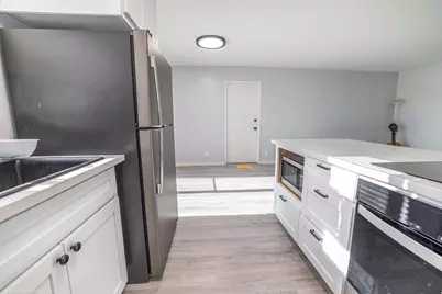750 El Camino Paraiso, Hollister, CA 95023 - Photo 3