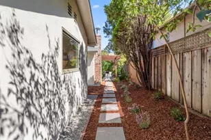 2 Burnham Ct, San Carlos, CA 94070 - Photo 23