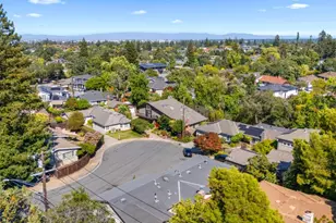2 Burnham Ct, San Carlos, CA 94070 - Photo 31