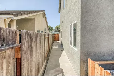 643 E Springer Dr, Turlock, CA 95382 - Photo 15