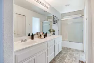 643 E Springer Dr, Turlock, CA 95382 - Photo 13