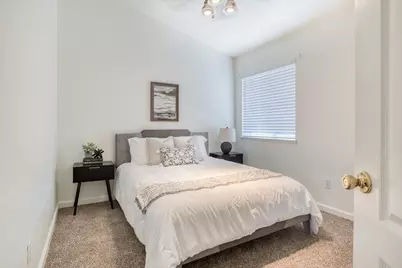 643 E Springer Dr, Turlock, CA 95382 - Photo 9