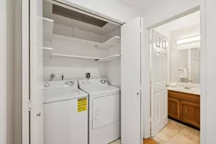 1121 Douglas Ave 302, Burlingame, CA 94010 - Photo 17
