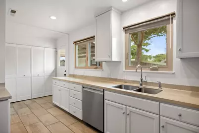 36 Wellings Pl, Monterey, CA 93940 - Photo 7