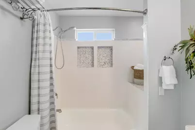 843 W I St, Benicia, CA 94510 - Photo 11