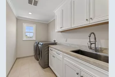 1336 Cordilleras Ave, Sunnyvale, CA 94087 - Photo 9