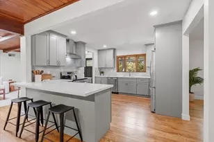484 Aspen Way, Los Altos, CA 94024 - Photo 11