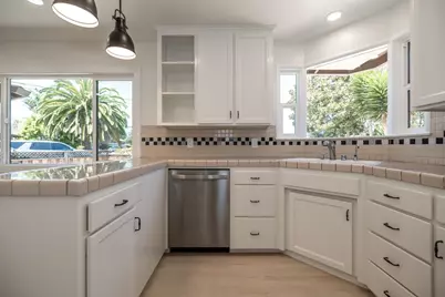 420 Pilgrim Dr, Capitola, CA 95010 - Photo 13