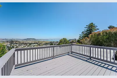 339 Kings Rd, Brisbane, CA 94005 - Photo 1