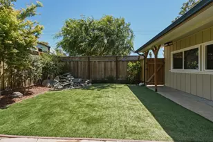 530 B St, Hollister, CA 95023 - Photo 9