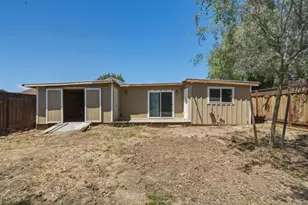 530 B St, Hollister, CA 95023 - Photo 33