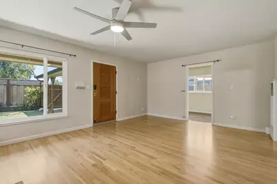 530 B St, Hollister, CA 95023 - Photo 13