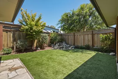 530 B St, Hollister, CA 95023 - Photo 7