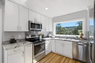 25900 Vinedo, Los Altos Hills, CA 94022 - Photo 9
