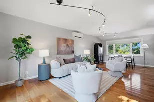 25900 Vinedo, Los Altos Hills, CA 94022 - Photo 35