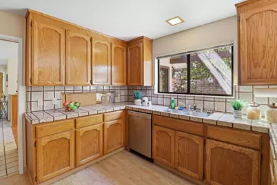 701 Christine Dr, Palo Alto, CA 94303 - Photo 13