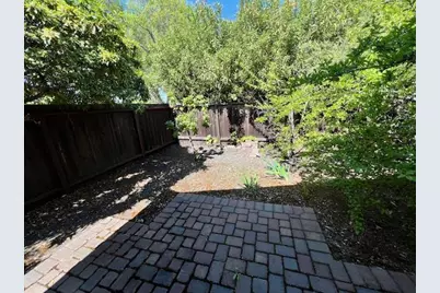 701 Christine Dr, Palo Alto, CA 94303 - Photo 47