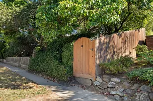 1386 Hillside Cir, Burlingame, CA 94010 - Photo 53