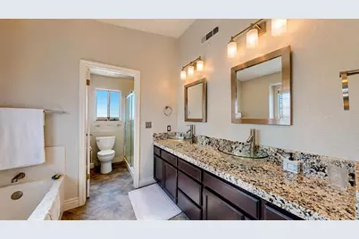 4073 Saint George Pl, Turlock, CA 95382 - Photo 35