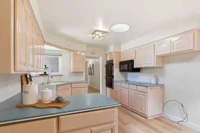 2260 Gunar Dr, San Jose, CA 95124 - Photo 11